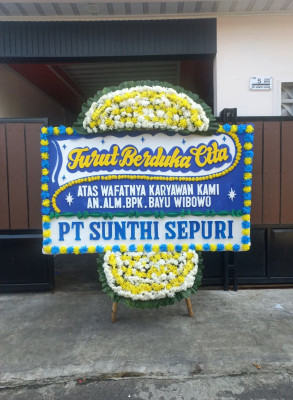 Papan Bunga Duka di Praya